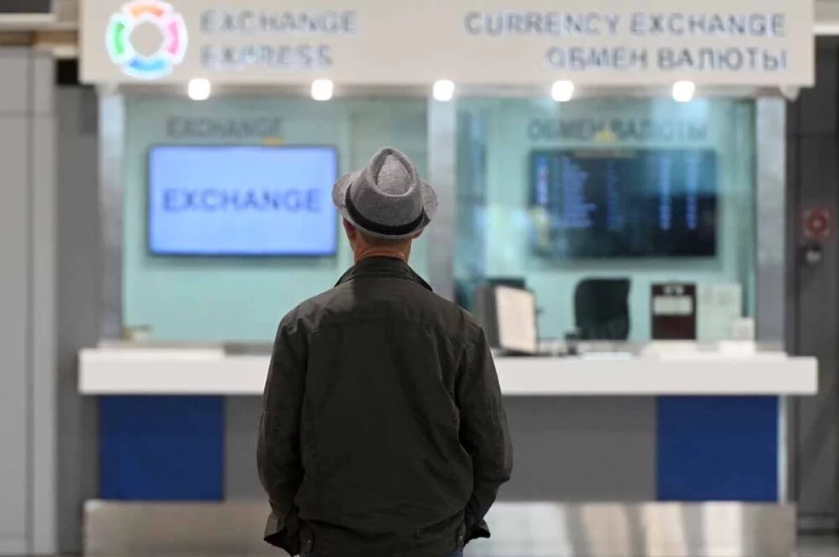    С начала 2025 года рубль уже успел не раз озадачить участников рынка.