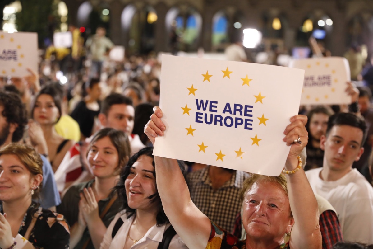 Митинг в поддержку европейского пути Грузии в Тбилиси, 2022.
