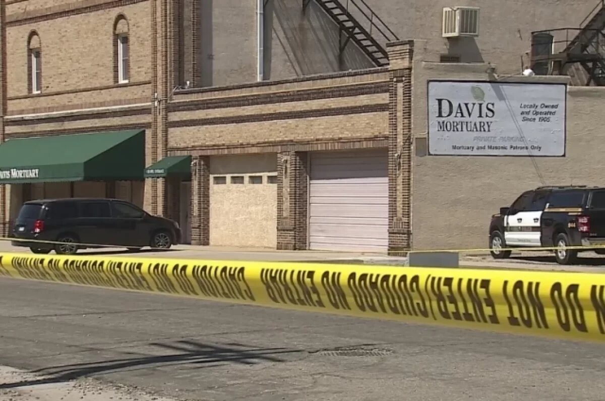    Похоронное бюро в США 15 лет хранило 20 разлагающихся тел в тайной комнате