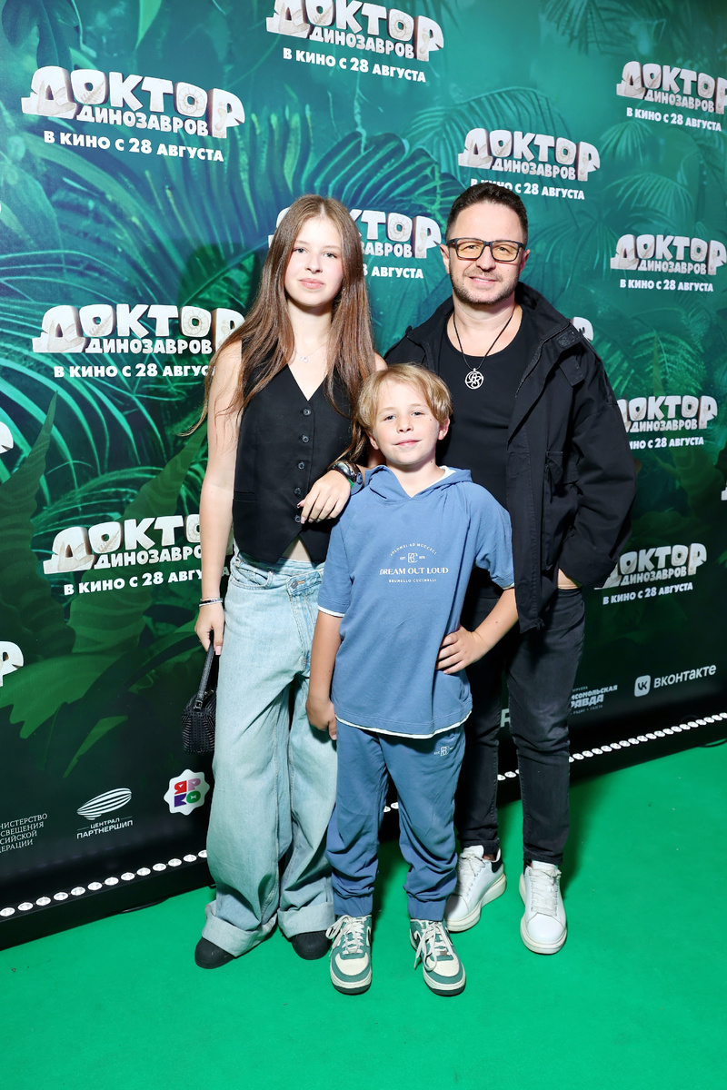 Брэндон Стоун продюсер и певец 