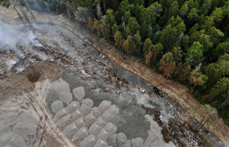    Госкомитет показал горящий полигон под Кондопогой с высоты Госкомитет Карелии по безопасности