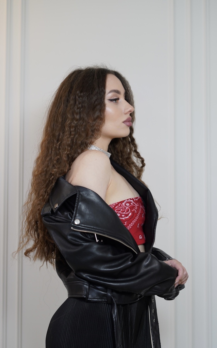 Дарья Босх, голос проекта Пальмира