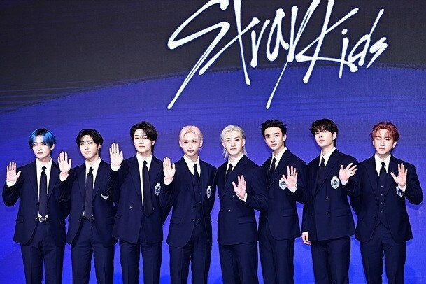     Stray Kids выпустили четвертый студийный альбом KARMA