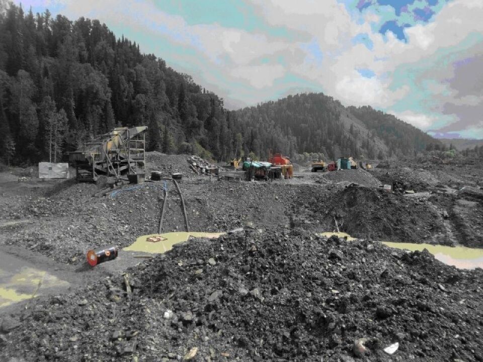    Загрязнение реки золотодобытчиками в Республике Алтай. Источник: Прокуратура Республики Алтай