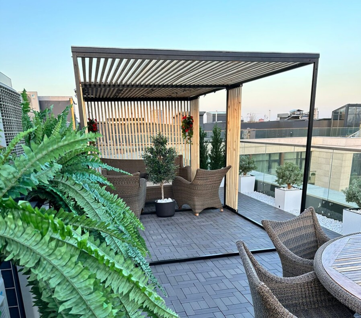 Пергола из ДПК, фото: WOODGRAND
