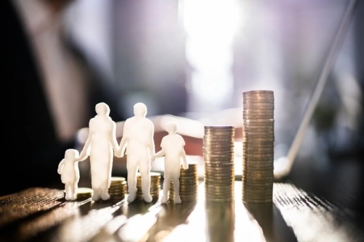    При назначении алиментов в твердой сумме суды ориентируются на прожиточный минимум.