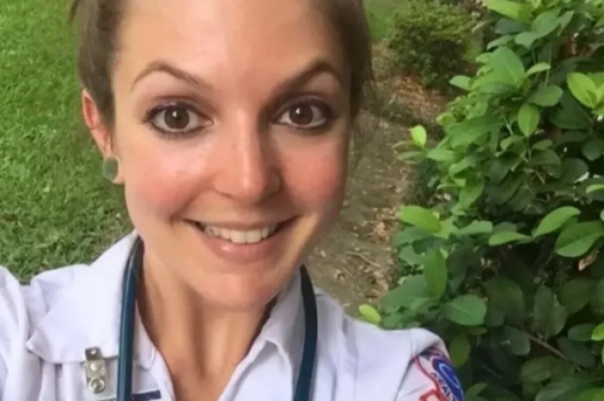    Медик из США после года тюрьмы призналась, что совратила 15-летнего сына