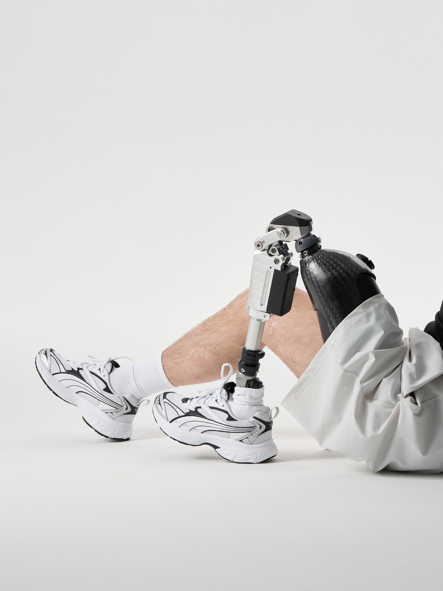 MOTIV. Пневматический коленный модуль.