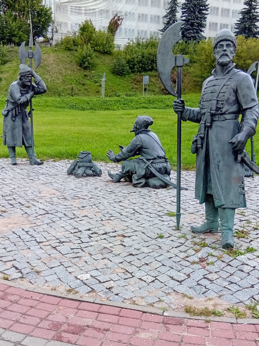 Скульптурная группа "Стрельцы". Фото из личного архива автора.