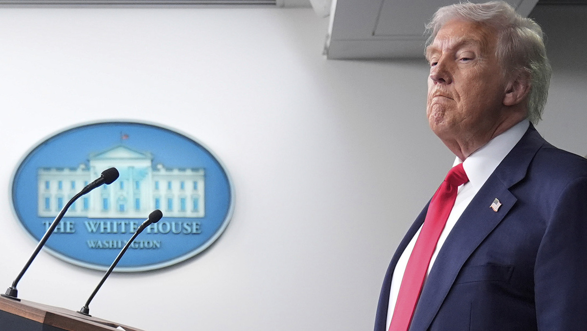   Mark Schiefelbein / AP
