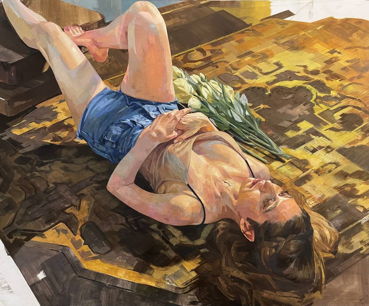 Хани Солтани, "Ожерелье Баллерина" (Ожерелье с кулоном в виде баллерины - на шее у девушки)