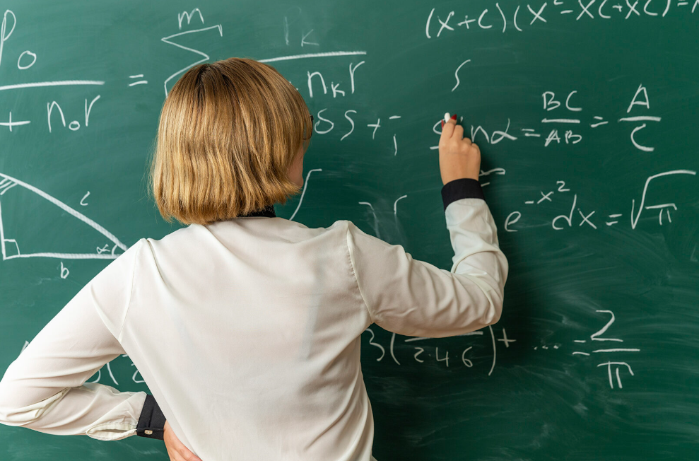 10 класс 2025 2026. Источник: Яндекс картинки