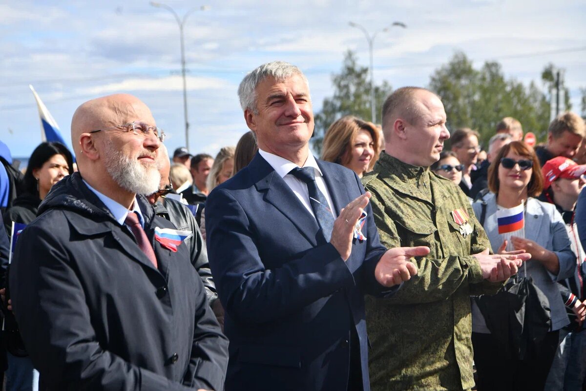 Элиссан Шандалович и Артур Парфенчиков. Фото: «Республика»/ Лилия Кончакова  📷

