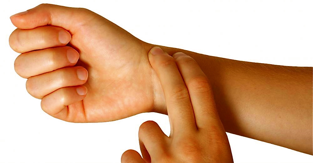 Что делать, если сердце бьётся слишком быстро: 6 проверенных методов самопомощи