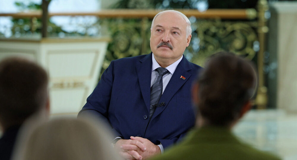 Лукашенко раскрыл реакцию Путина на идею ударить «Орешником» по Банковой