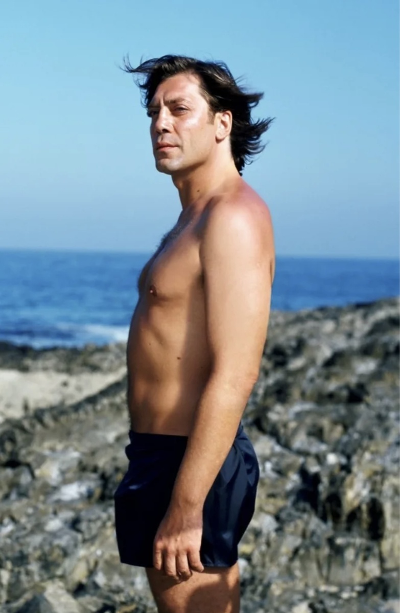 Хавьер Бардем, как Рыбы, вообще не хотел бы касаться темы Новолуния и отвлекаться от морского настроения)