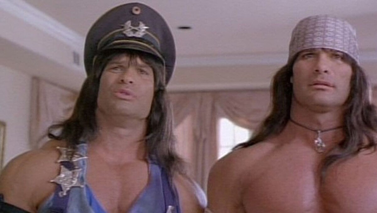 Кадр из к/ф «Няньки» (1994)