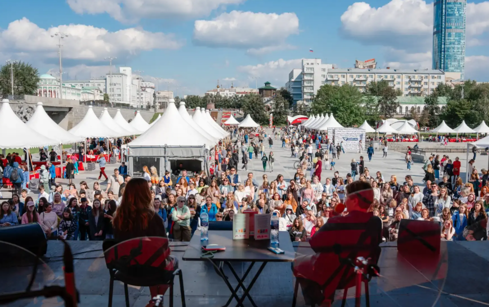     Фото: официальный сайт фестиваля «Красная строка» / linearubra.ru