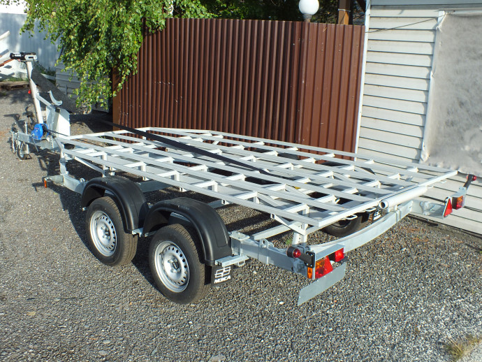 Легковой двухосный автоприцеп для перевозки аэролодок Нерпа