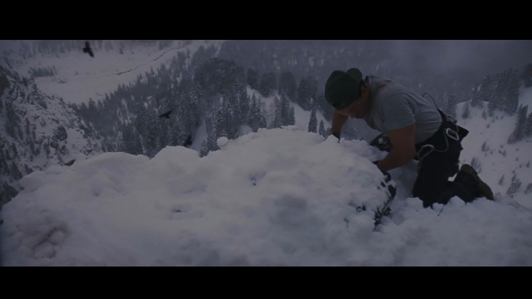 "Зима-холода, одинокие дома, моря, города - все как будто изо льда"!