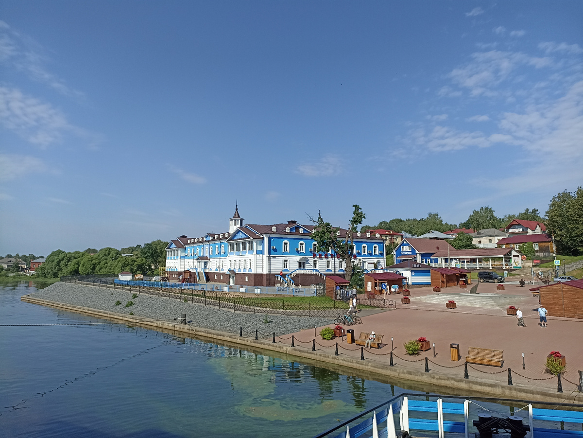 Ничего не изменилось. Мышкин остался прежним