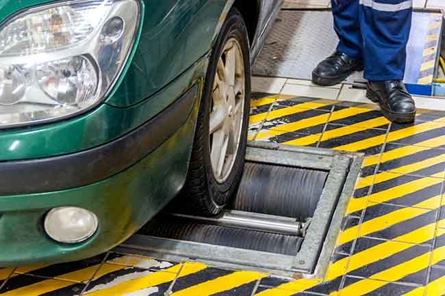 В перечне причин отказа в выдаче разрешения на допуск к участию в дорожном движении лидируют неисправности тормозной системы – 40%