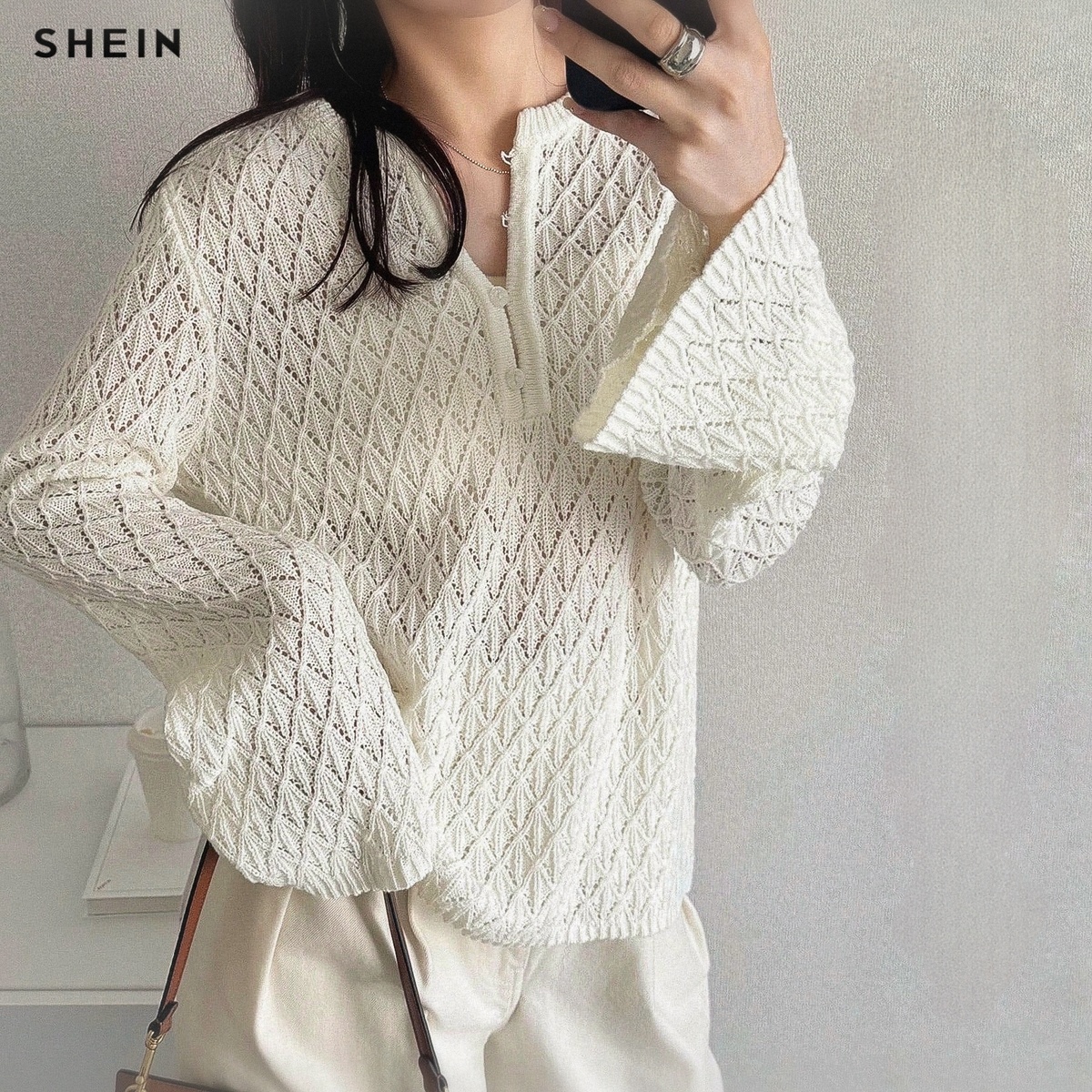  Белый ажурный джемпер с разрезом на пуговицах