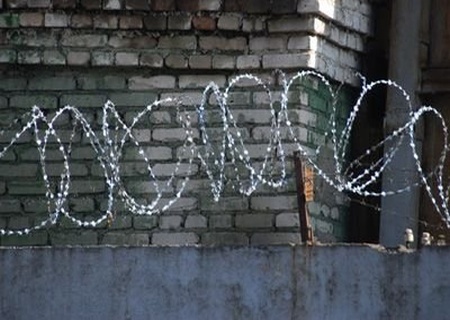    Концлагерь и крепостное право. Свириденко предлагает уголовное наказание за побег из страны