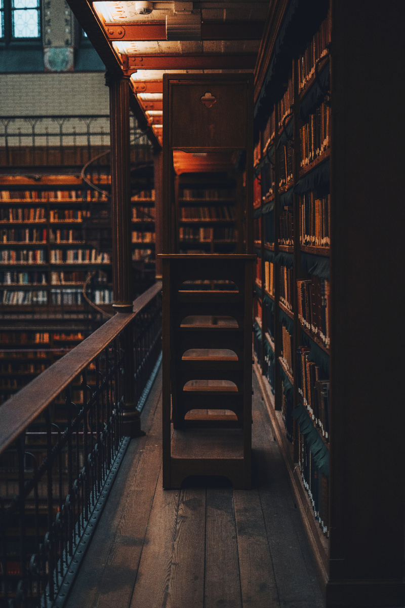 Уютный Париж, аромат кофе и тайны времён Второй мировой. Атмосфера Франции без визы и чемодана.