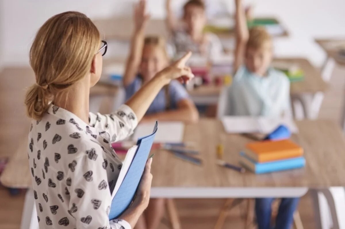    Учителя и воспитатели Вологодчины получат премию в ₽10 тыс. ко Дню знаний