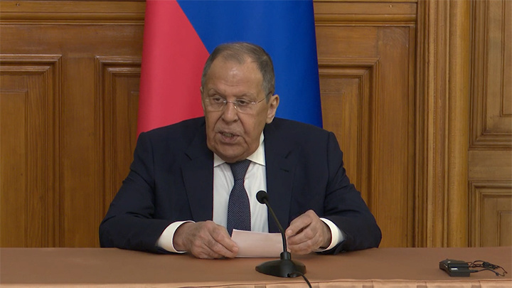    Заявления Лаврова по украинскому кризису в ходе пресс-конференции с министром иностранных дел Индии Субраманьямом Джайшанкаром были предельно жёсткими. Скриншот: МИД России