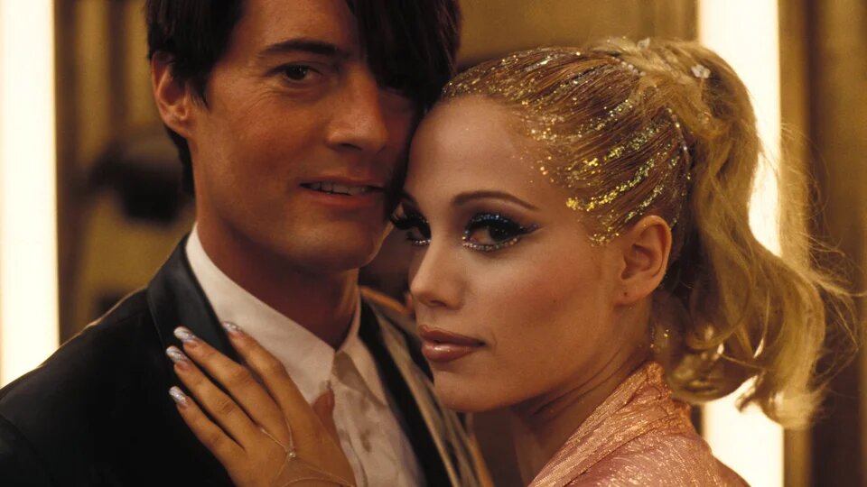 кадр из фильма "Шоугерлз"