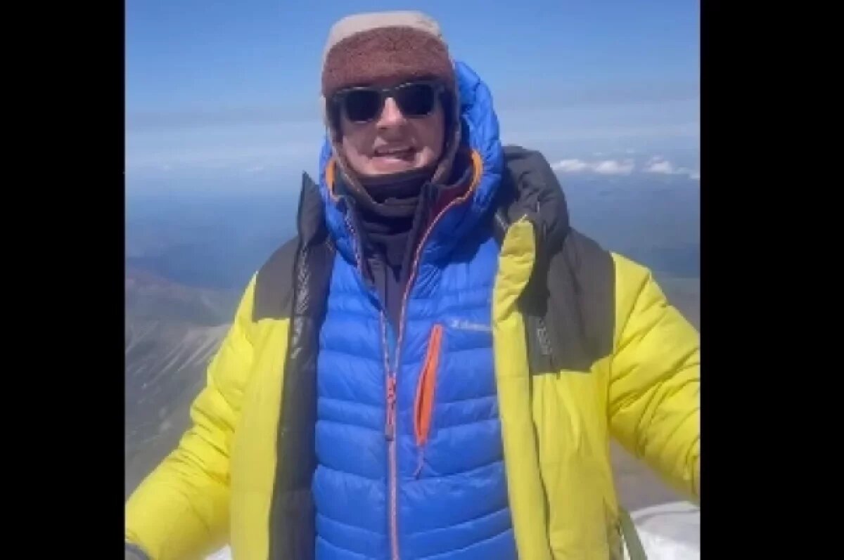    Доктор Мясников показал кадры восхождения на «Эльбрус» в непогоду