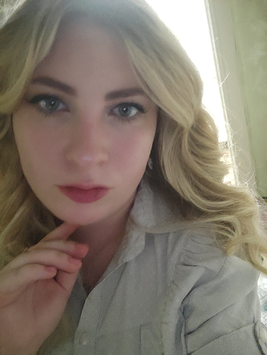 Уставший автор после работы 😌