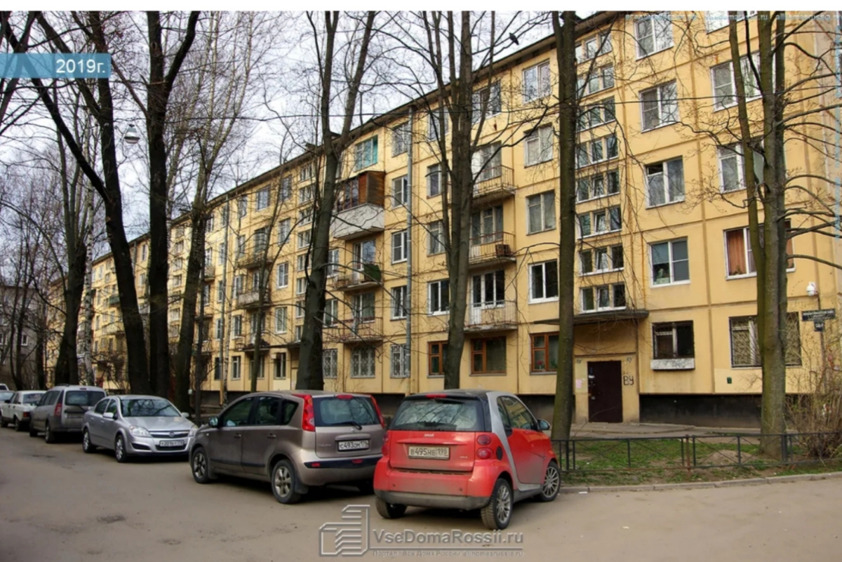 Это другие пятиэтажки..Просто  фото для наглядности, 