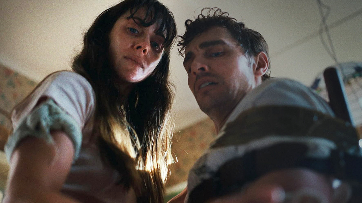 Безумный боди-хоррор, который просится в один ряд с такими фильмами как «Моя гадкая сестра» и «Субстанция». Его создатели попытались буквально трактовать некоторые строки из библии и вот что у них получилось.