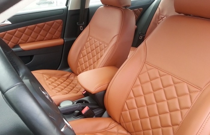 Кругом кожзам.