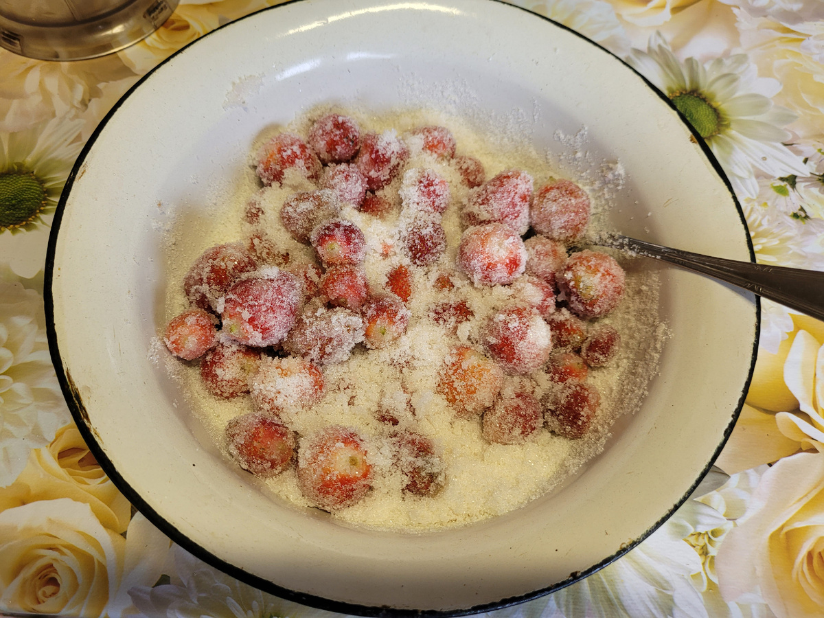 Ягода с сахаиом