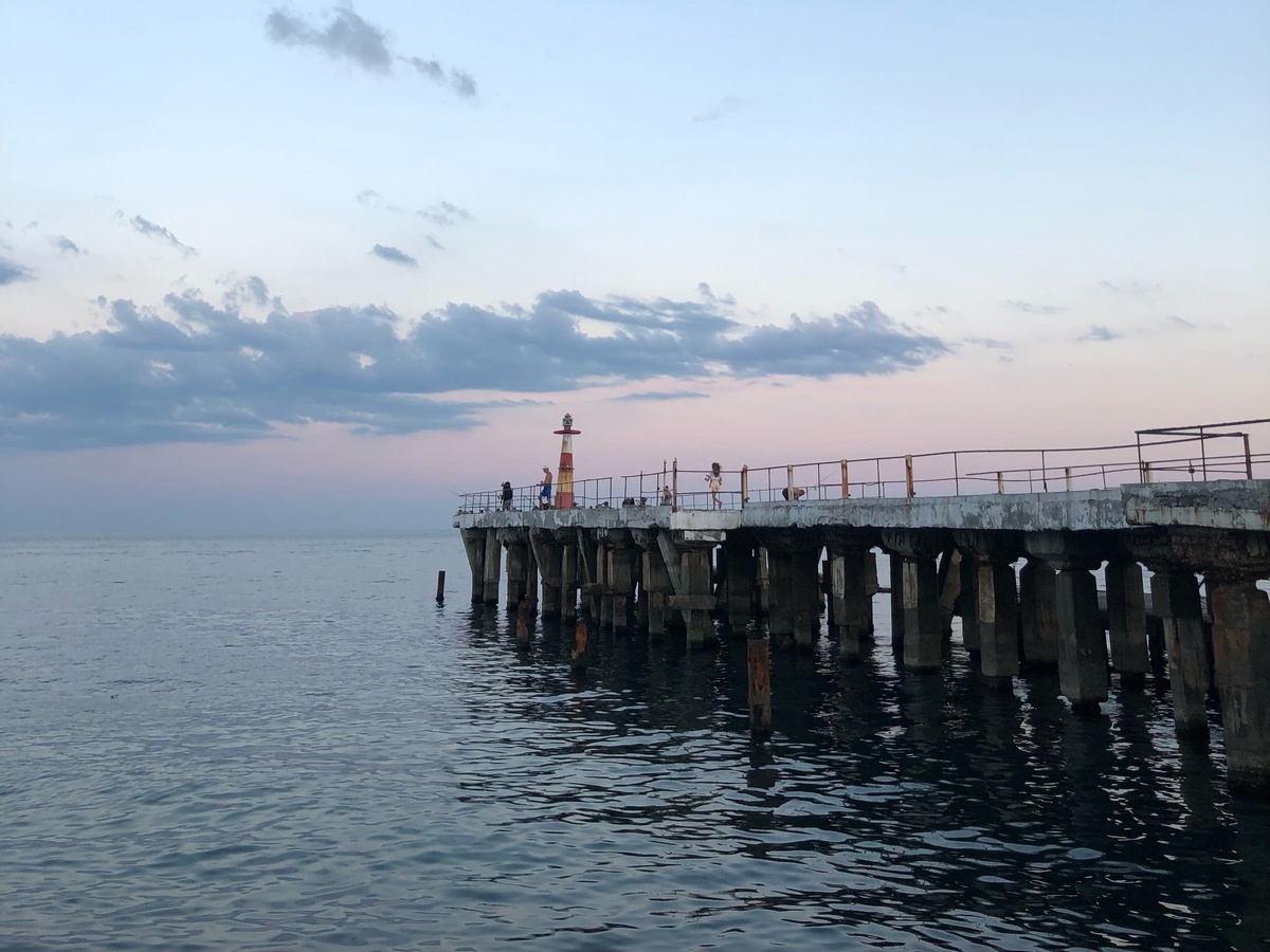    Назван лучший город у моря, в который можно переехать пенсионерам - там тепло круглый год