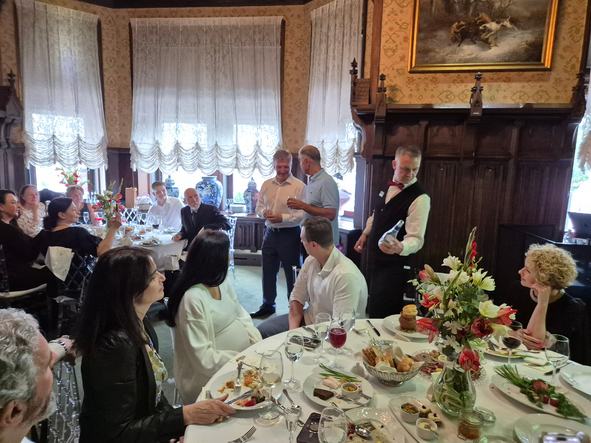 Москва, ресторан Центрального дома литераторов, Поварская ул, д. 50. 2025.