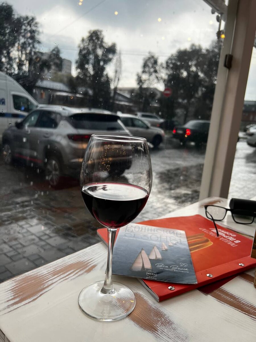 Это вино, итальянское, настойка на вкус круче 