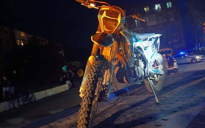    14-летняя девочка на питбайке врезалась в Hyundai в Удмуртии