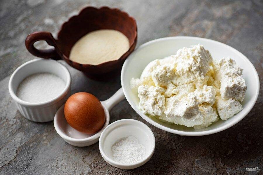 Подготовьте необходимые для приготовления ингредиенты.