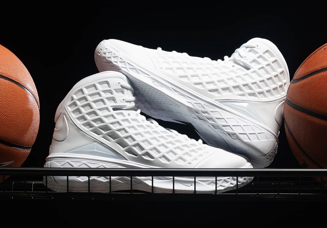 Модель: Mens Nike Zoom Kobe 3 Protro Halo
Дата релиза - 23.08.2025, SKU - HM4351-100
