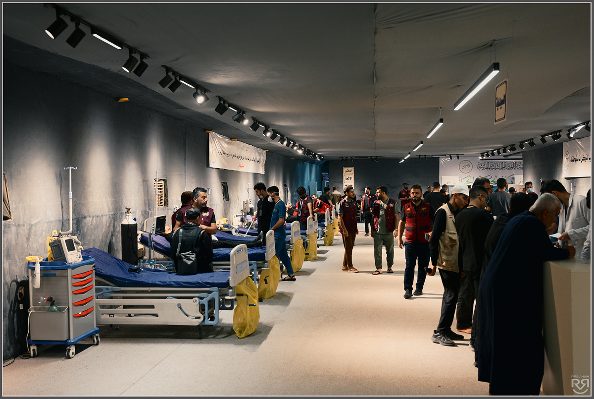 Полевой госпиталь. Кербела. Ирак. Фото: Михаил Рябинин