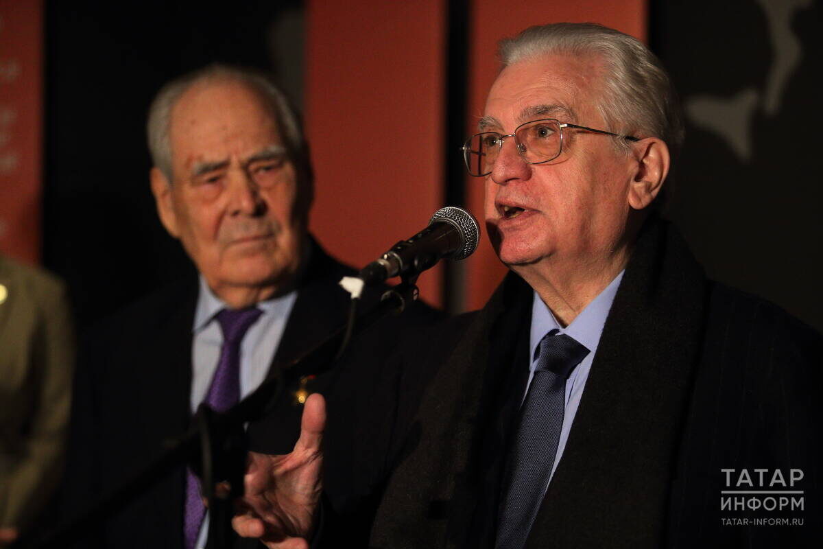Минтимер Шаймиев, Михаил Пиотровский на открытии выставки «Александр Македонский. Путь на Восток»Фото: © Михаил Захаров / «Татар-информ»