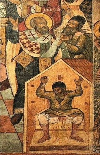 Святитель Николай заушает Ария. Фото из открытого доступа