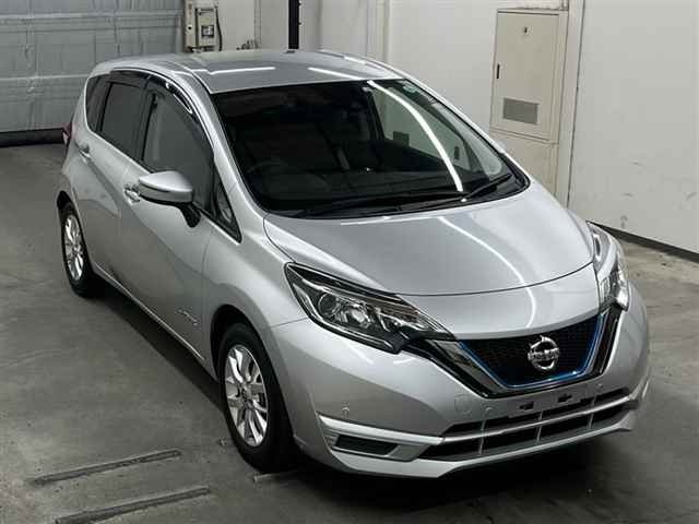 NISSAN NOTE с пробегом 6000 км.