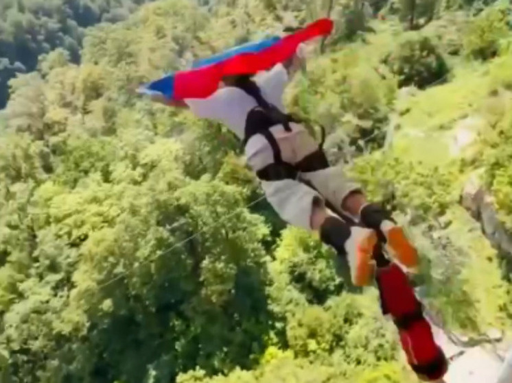     кадр из видео