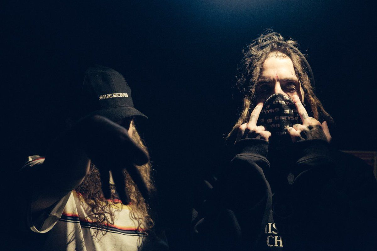 $uicideboy$ (слева - Ruby da Cherry, справа - Scrim)